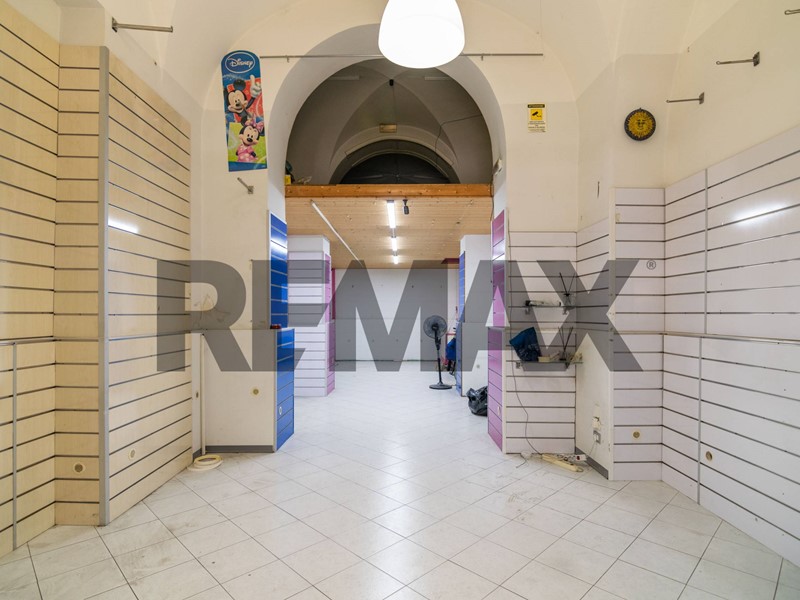 Quadrilocale in Vendita a Catania, 134'000&euro;, 120 m²