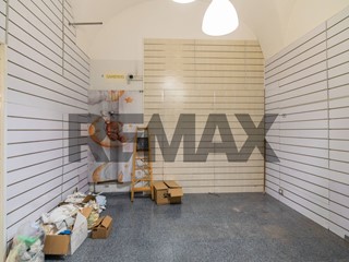 Quadrilocale in Vendita a Catania, 134'000&euro;, 120 m²