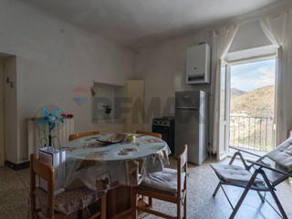 Appartamento in Vendita a Arcevia, 42'000&euro;, 96 m²