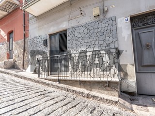 Trilocale in Vendita a Misterbianco, 38'000&euro;, 53 m²