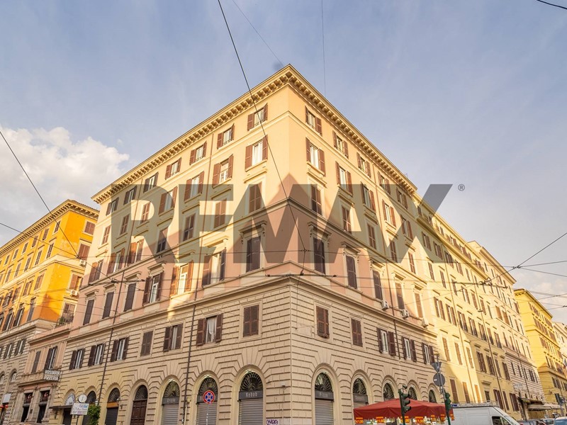 Bilocale in Vendita a Roma, 490'000&euro;, 70 m²