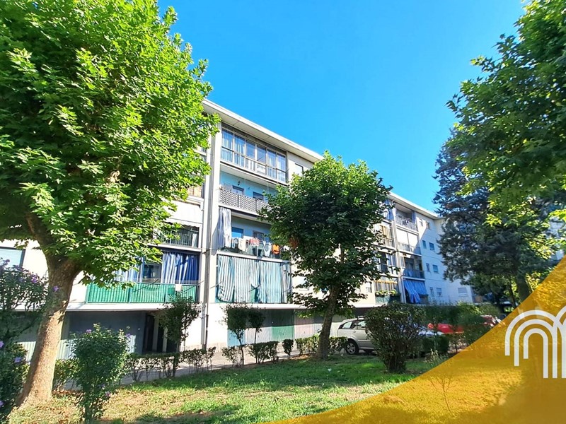 Appartamento in Vendita a Torino, 129'000&euro;, 145 m²