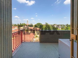 Quadrilocale in Vendita a Monza, 250'000&euro;, 120 m²