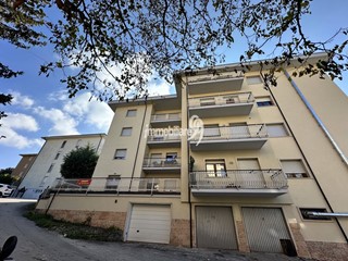 Quadrilocale in Vendita a L'Aquila, 179'000&euro;, 148 m²