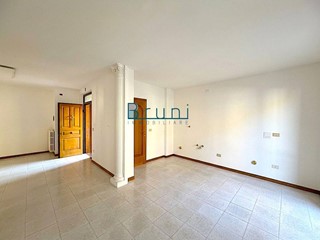 Quadrilocale in Vendita a San Benedetto del Tronto, 150'000&euro;, 90 m²