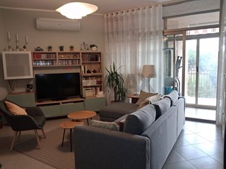 Quadrilocale in Vendita a Palermo, 228'000&euro;, 117 m²