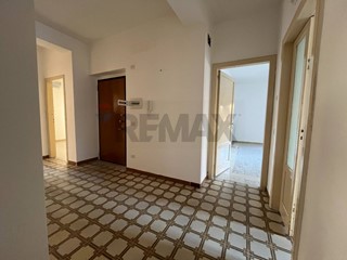 Appartamento in Vendita a Caltagirone, 87'000&euro;, 153 m²