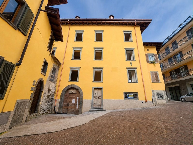 Trilocale in Vendita a Clusone, 72 m²