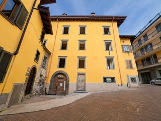 Trilocale in Vendita a Clusone, 72 m²