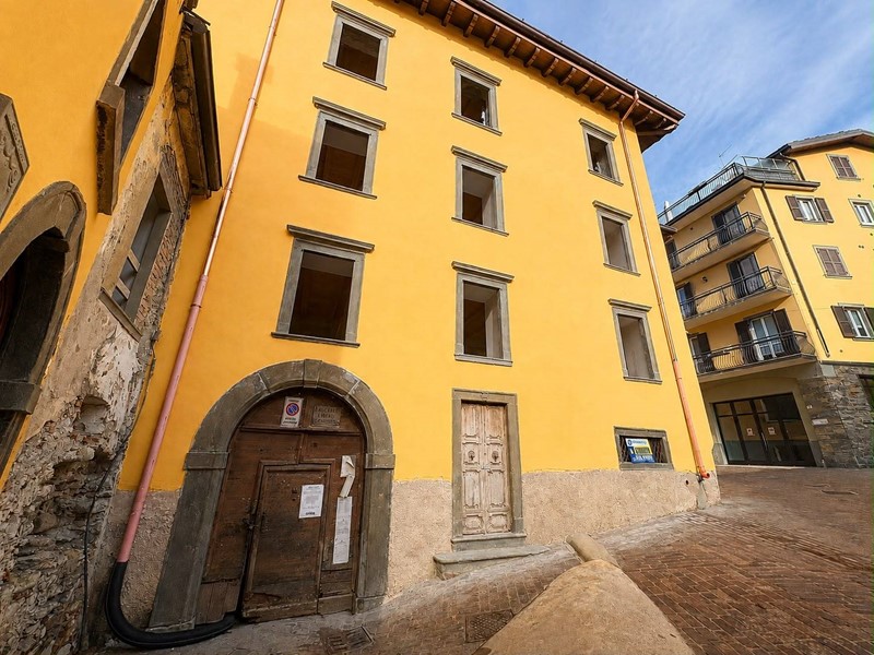 Trilocale in Vendita a Clusone, 105 m²