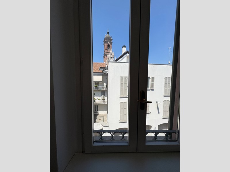 Quadrilocale in Affitto a Monza, 2'500&euro;, 147 m²
