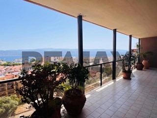 Appartamento in Affitto a Messina, 850&euro;, 175 m²