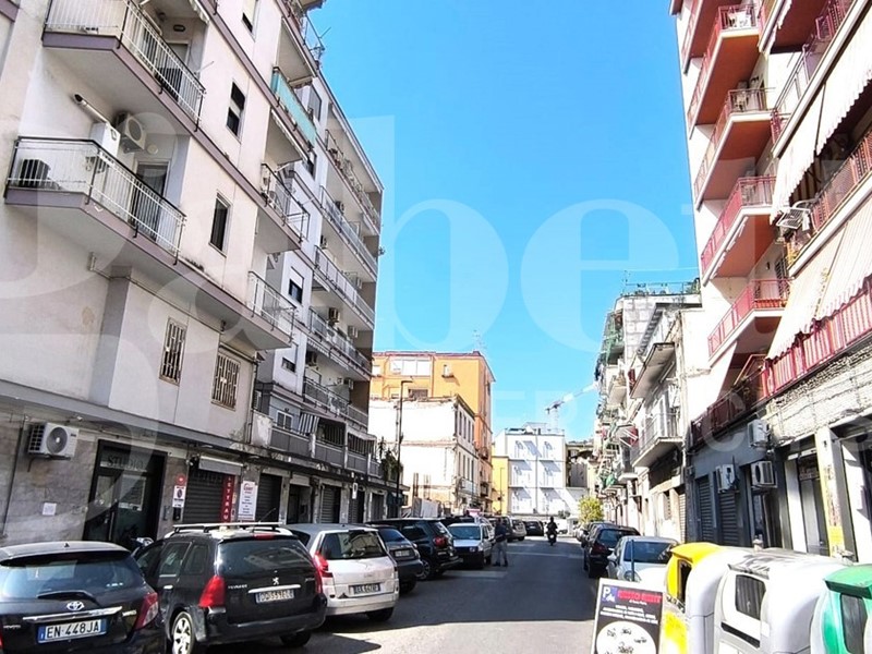 Bilocale in Vendita a Napoli, 87'000&euro;, 45 m²