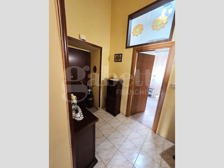 Bilocale in Vendita a Napoli, 150'000&euro;, 70 m²