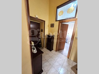 Bilocale in Vendita a Napoli, 150'000&euro;, 70 m²