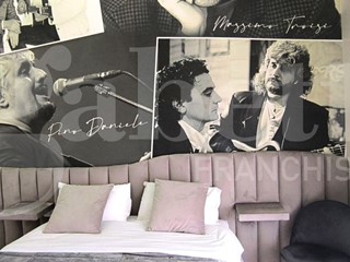 Appartamento in Vendita a Napoli, 150 m², arredato