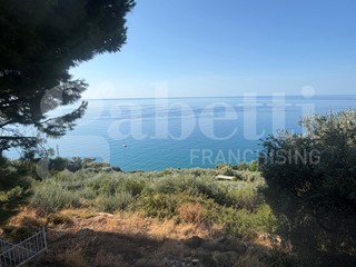 Bilocale in Vendita a Cipressa, 170'000&euro;, 73 m², arredato