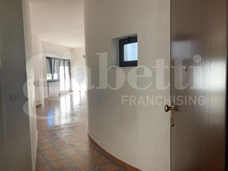 Quadrilocale in Vendita a Brindisi, 190'000&euro;, 122 m²