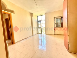 Trilocale in Vendita a Acerra, 87'000&euro;, 80 m²