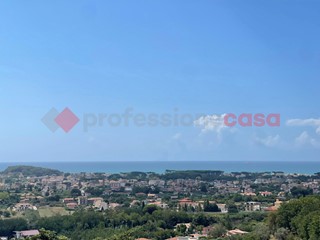 Trilocale in Vendita a Minturno, 90'000&euro;, 75 m²