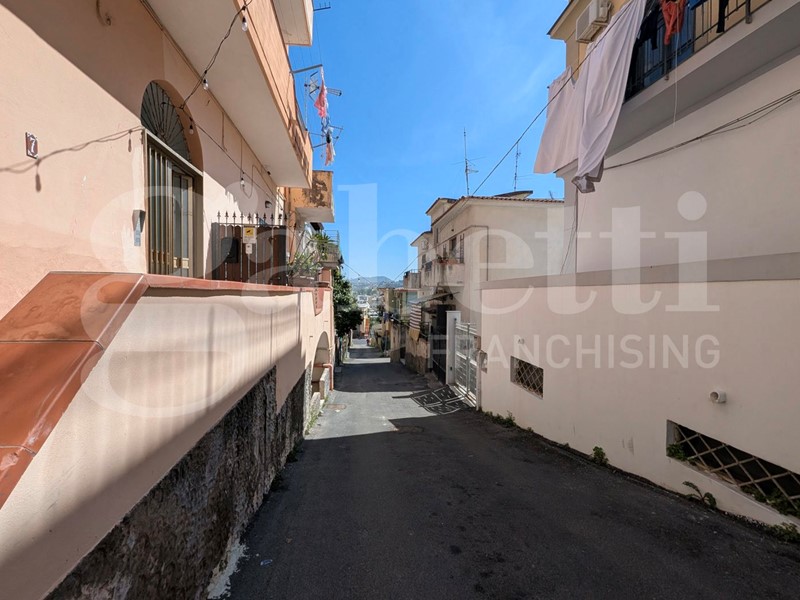 Trilocale in Vendita a Bacoli, 159'000&euro;, 70 m²