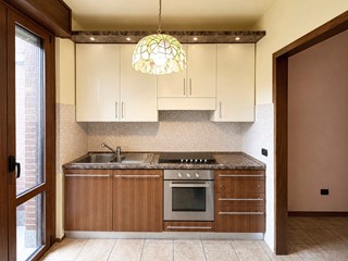 Trilocale in Vendita a Bovisio Masciago, 198'000&euro;, 92 m², con Box