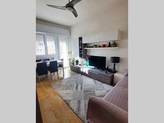 Trilocale in Affitto a Casalecchio di Reno, 1'100&euro;, 82 m², arredato