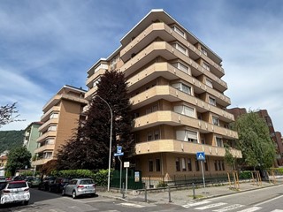 Quadrilocale in Affitto a Como, 1'300&euro;, 114 m², con Box