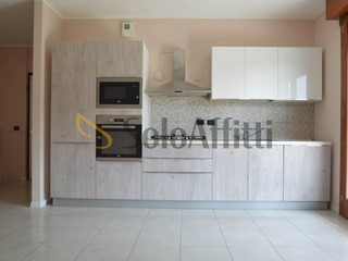 Bilocale in Affitto a Casorate Primo, 750&euro;, 71 m², con Box