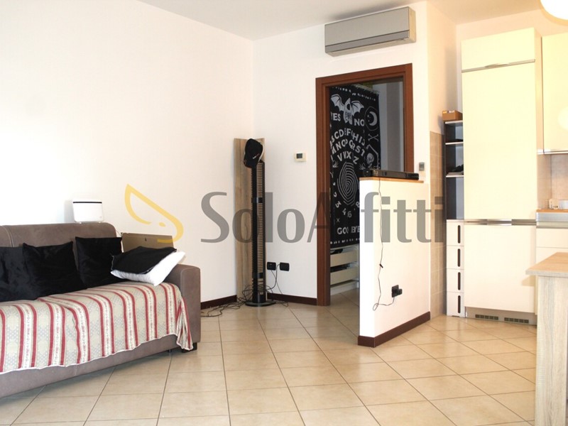 Bilocale in Affitto a Parabiago, 650&euro;, 60 m², arredato, con Box