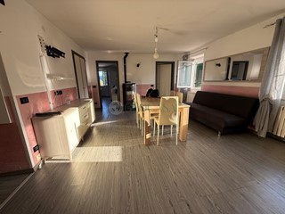 Quadrilocale in Vendita a Riccò del Golfo di Spezia, zona Caresana, 195'000&euro;, 115 m², arredato