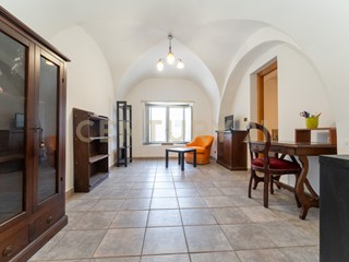 Quadrilocale in Vendita a Catania, 69'000&euro;, 85 m², arredato, con Box