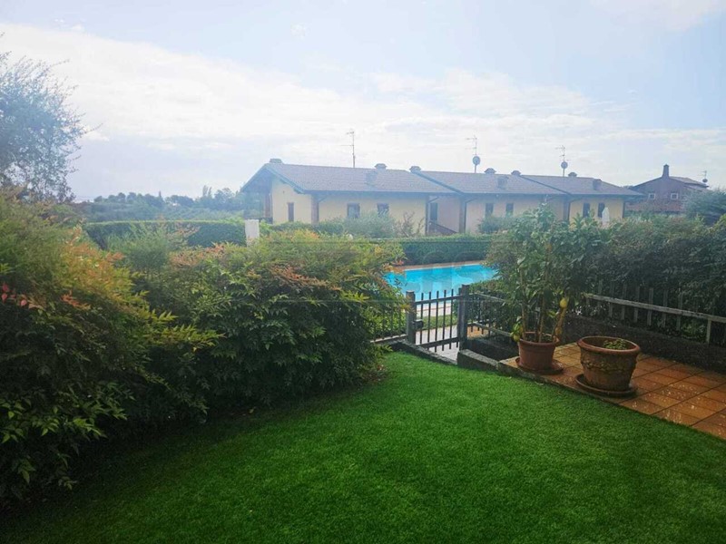 Trilocale in Affitto a Padenghe sul Garda, 1'500&euro;, 69 m²
