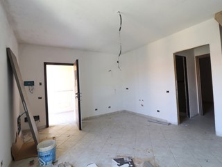 Appartamento in Vendita a Riccò del Golfo di Spezia, 72'000&euro;, 93 m²