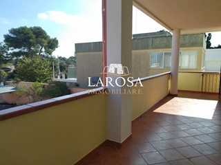 Trilocale in Vendita a Melendugno, zona Torre Specchia, 90'000&euro;, 48 m², arredato