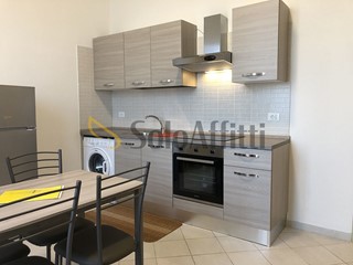Monolocale in Affitto a Pavia, zona Ponte di Pietra, 400&euro;, 30 m², arredato