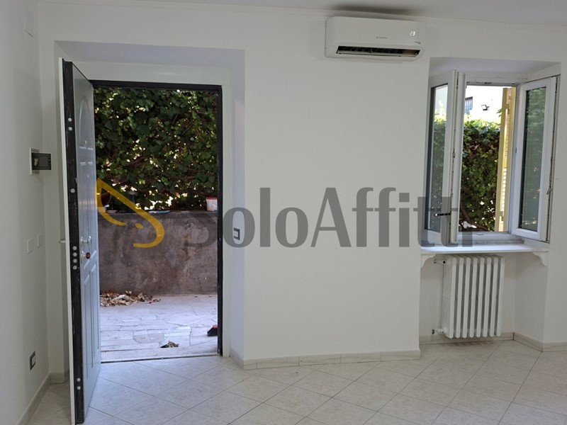 Trilocale in Affitto a Grottaferrata, 1'100&euro;, 70 m²