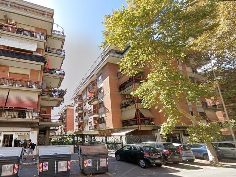 Trilocale in Vendita a Roma, zona Ostia, 209'000&euro;, 109 m²