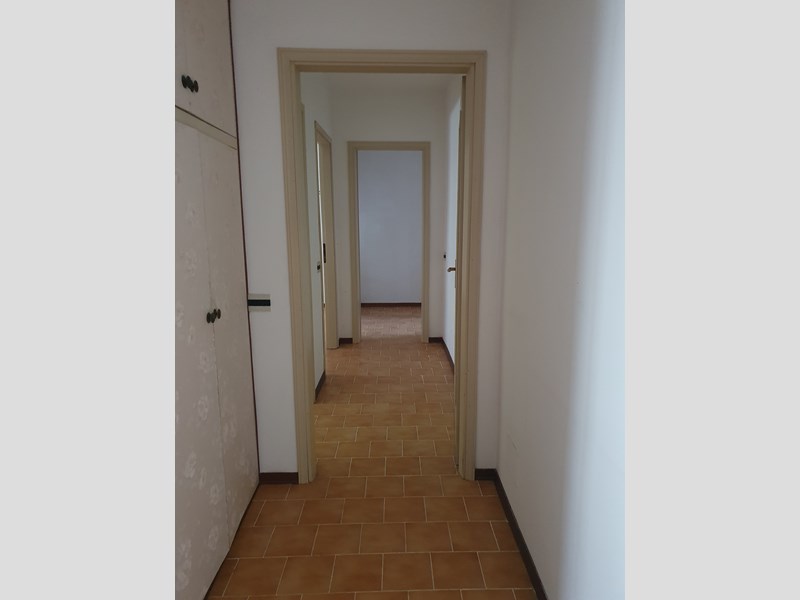 Appartamento in Vendita a Borgosesia, zona Via Giovanni Comoletti, 13/a, 65'000&euro;, 90 m²