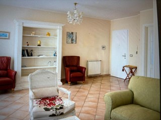 Attico in Vendita a Viareggio, 530'000&euro;, 120 m², arredato