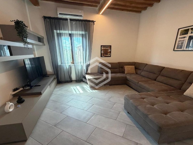 Appartamento in Affitto a Cascina, zona Casciavola, 950&euro;, 145 m², arredato