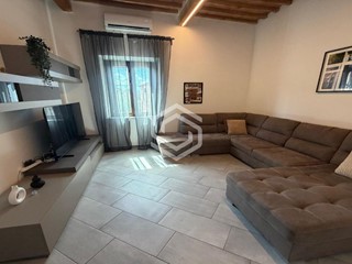 Appartamento in Affitto a Cascina, zona Casciavola, 950&euro;, 145 m², arredato