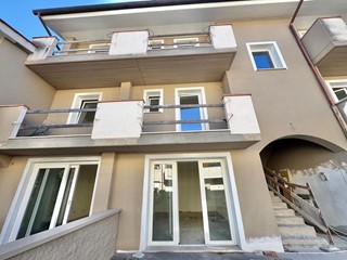 Appartamento in Vendita a Capannoli, 245'000&euro;, 105 m², con Box