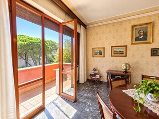 Appartamento in Vendita a Pisa, 295'000&euro;, 107 m², arredato, con Box