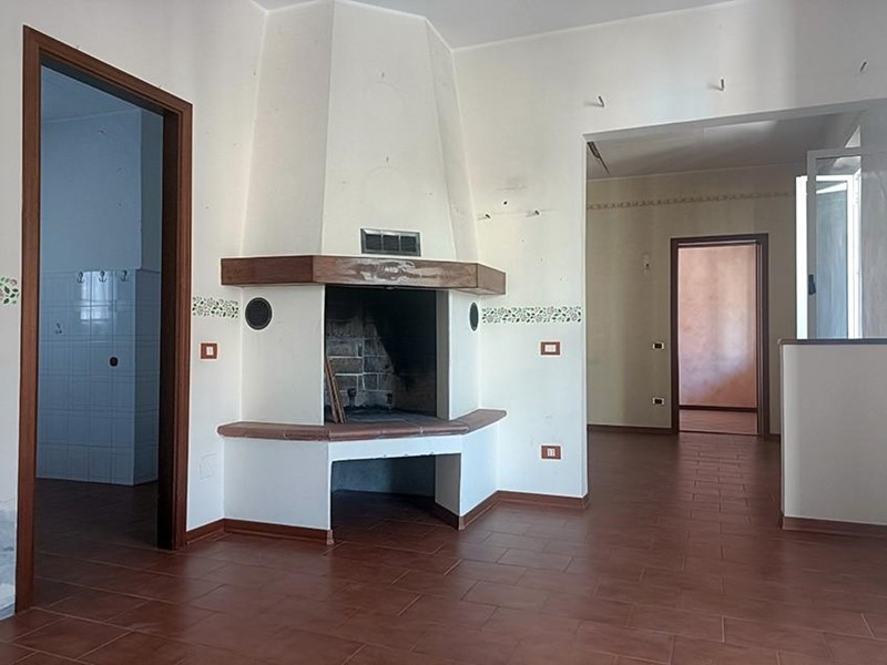 Appartamento in Vendita a Carrara, 115'000&euro;, 99 m²