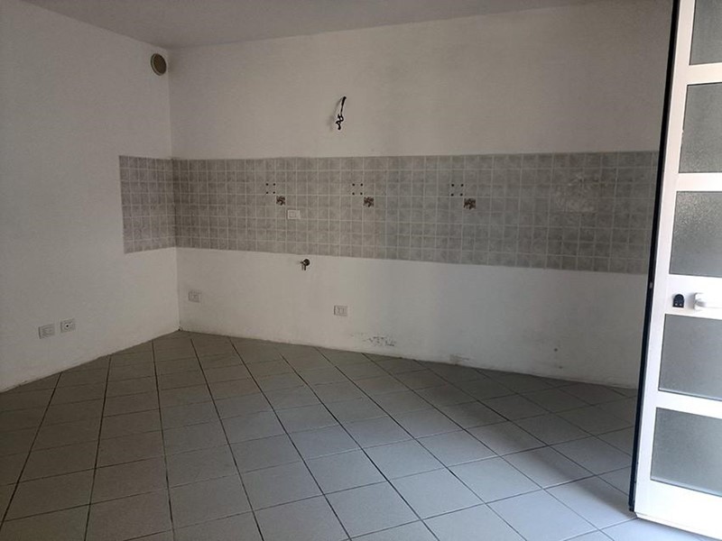 Bilocale in Vendita a Carrara, 45'000&euro;, 31 m²