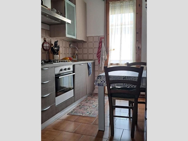Quadrilocale in Vendita a Cascina, 145'000&euro;, 78 m², con Box