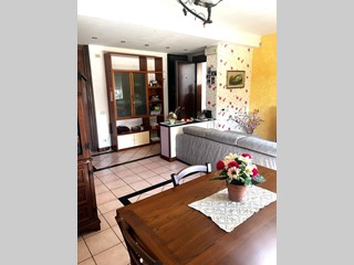 Appartamento in Vendita a Capannori, zona Santa Margherita, 189'000&euro;, 90 m², con Box