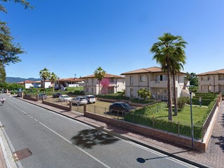 Trilocale in Vendita a Castagneto Carducci, zona Marina di Castagneto, 310'000&euro;, 57 m²