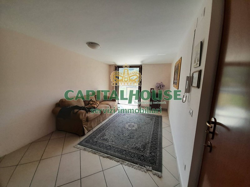 Trilocale in Affitto a Castel Morrone, 450&euro;, 90 m²